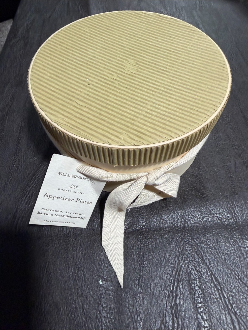 Williams Sonoma Cream Appetizer Plates Gift Box with six plates.